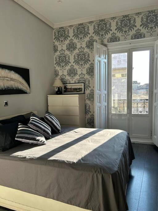 Apartamento En Centro De Madrid Luaran gambar